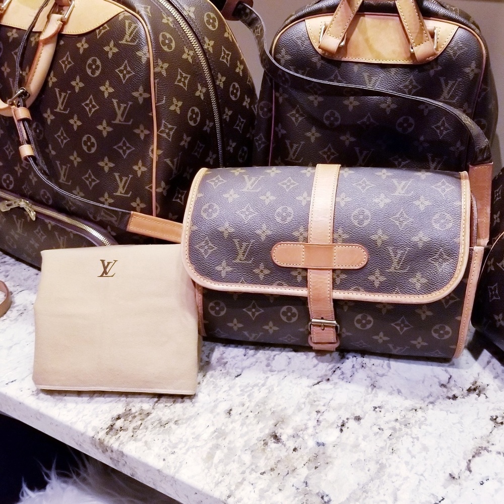 🌹SOLD🌹Louis Vuitton Marne Shoulder/Crossbody